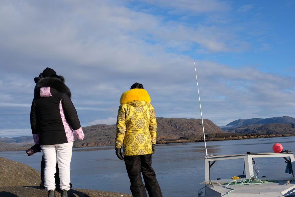 Getting Off the Boat: Re‐Considering Research Responsibility and Knowledge Dynamics in Ocean Literacy